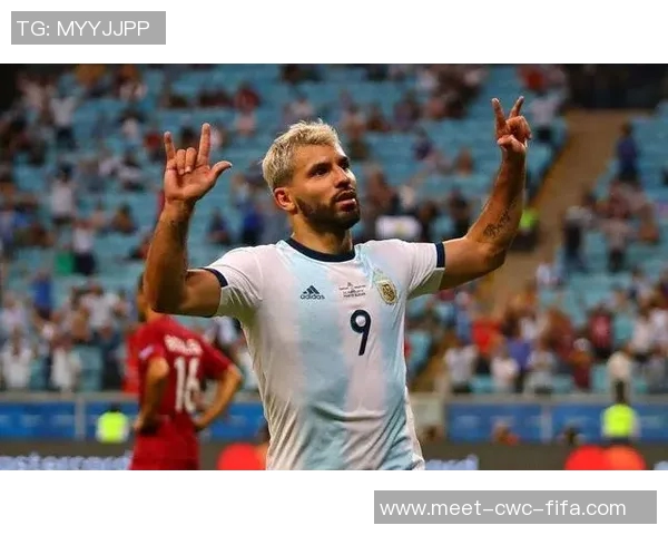 阿昆足球的崛起与挑战：探索这位新星的成长之路与未来潜力