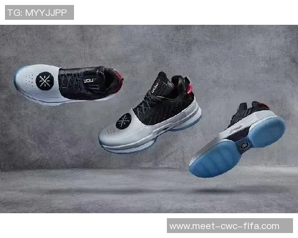 高品质足球训练大衣正品助力运动表现提升与舒适体验